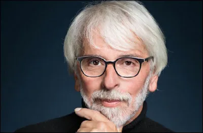 Qui est cet écrivain, auteur du recueil ''La Première Gorgée de bière, et autres plaisirs minuscules'' ?