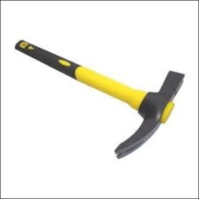 Le marteau !
Il existe beaucoup de marteau pour différents usages. Celui-ci est un des plus communs. Il porte le nom d'un métier du bois qui sert à la construction des maisons. 
Il s'agit du marteau de ...