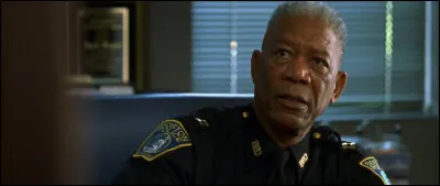 Dans quel film Morgan Freeman est-il un policier ?