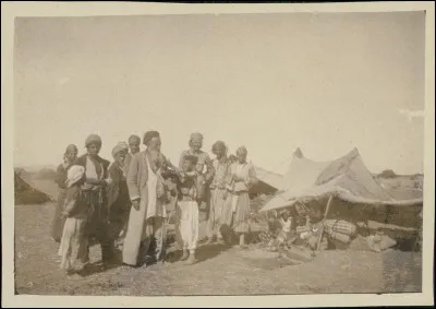 En quelle année les États de Damas et d'Alep sont-ils unifiés ?