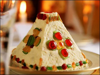 J'ai bien envie de manger un dessert ! Je demande &agrave; ma cousine de me conseiller un bon dessert, et elle me dit : "Il y a un dessert, le Pashka, qui est d&eacute;licieux !" Tout de suite, je vais en acheter, avec quelle monnaie vais-je payer ?