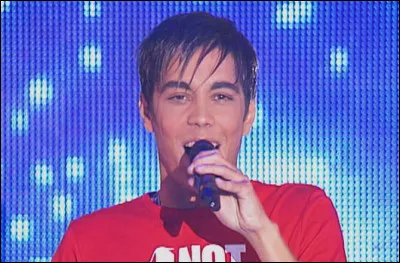 Retrouve le nom de sa chanteuse préférée.