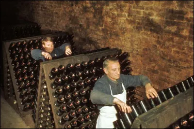 Quelle est l'opération représentée sur la photo d'illustration ?