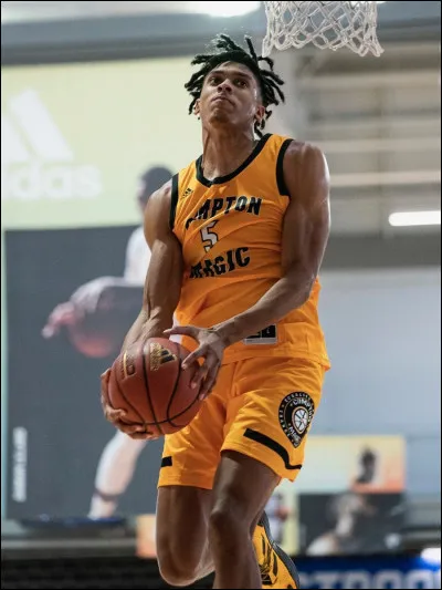 Qui est ce basketteur ?