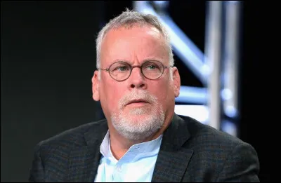 Qui est cet écivain américain, auteur du roman policier ''Sur un mauvais adieu'' ?