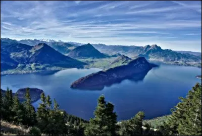 En foot, combien y a-t-il eu de quadruplés en équipe de France ?