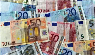 De quelle couleur est le billet de 500  ?