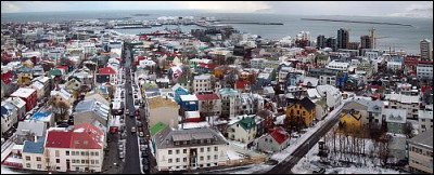C'est la capitale de l'Islande et la ville la plus peuplée du pays, avec environ 130 000 habitants :