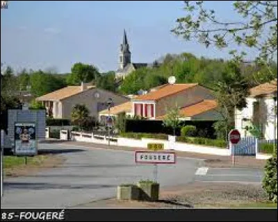 Petit tour dans les Pays-de-la-Loire, à Fougeré. Commune de l'agglomération Yonnaise, elle se situe dans le département ...