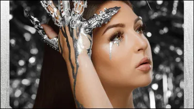 Comment s'appelle le premier album d'Eva Queen ?