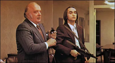 Qui est l'acteur principal du film "Une après-midi de chien" ?