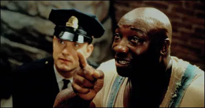 Le film "La Ligne verte", avec Tom Hanks, est issu d'un roman-feuilleton. Qui en est l'auteur et combien d'&eacute;pisodes comporte le feuilleton ?