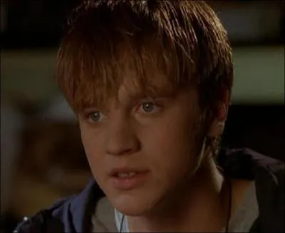 Qui incarne Anton le rle principal ?