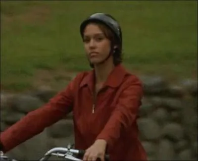 Dans ce film, sorti en 1999, quelle jeune actrice y faisait ses dbuts, dans la peau de Molly ?