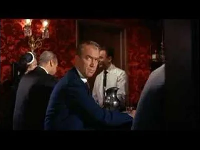 James Stewart joue dans ...