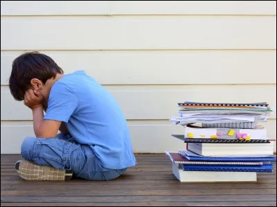 L'un de tes camarades de classe est isolé car son père est en prison après avoir tenté de tuer sa mère. Que penses-tu de lui ?