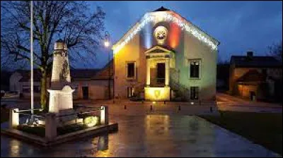 Et nous terminons notre balade en Bourgogne-Franche-Comté, à Savigny-le-Sec. Commune de l'aire d'attraction Dijonnaise, elle se trouve dans le département ...