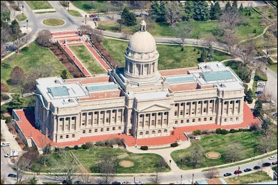 Quelle est cette ville fond&eacute;e en 1780, capitale de l'&Eacute;tat du Kentucky, son nom vient d'un pionnier europ&eacute;en exploitant une mine de sel qui fut tu&eacute; lors d'une attaque d'Am&eacute;rindiens ?