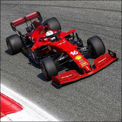 Quel directeur de course a remport&eacute; huit championnats de constructeurs en formule 1 avec Ferrari ?