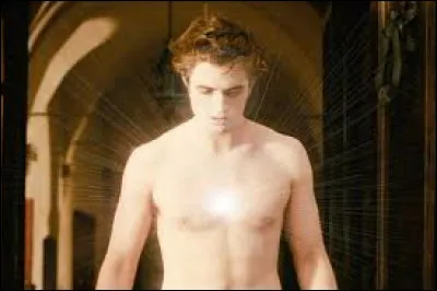 Que fait Edward lorsqu'il croit que Bella est morte ?