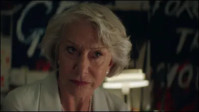 Dans quel film Helen Mirren joue-t-elle une femme en prise avec un escroc ?