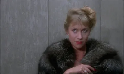 Dans quel film Helen Mirren est-elle la femme d'un homme d'affaire ?
