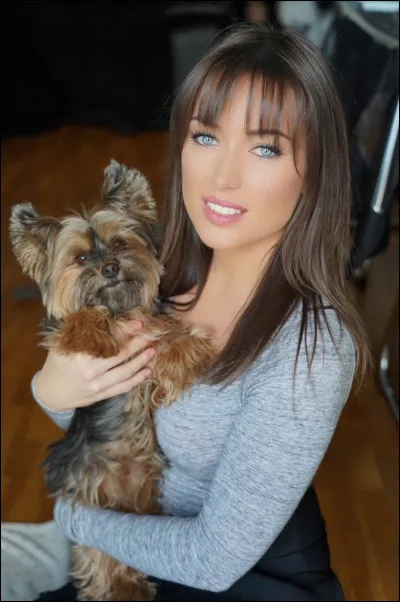 Comment s'appelle le chien d'Elsa ?