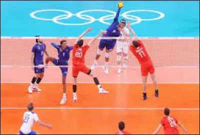 Quelle médaille l'équipe de France masculine de volley-ball a-t-elle remporté aux Jeux olympiques de Tokyo en 2021 ?