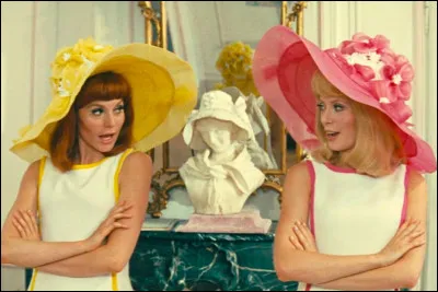 Qui a réalisé le film "Les Demoiselles de Rochefort" ?