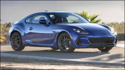 Ah, ces normes écologiques ! Elles sauvent le monde mais tuent à petit feu les sportives dans les petites catégories. En 2021, il reste quelques survivantes comme celle en illustration. Quel est son nom ?