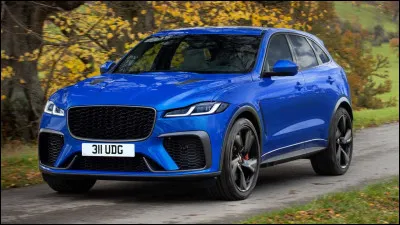 Chez les constructeurs de haute renommée, je trouve risible que ces derniers doivent suivre la mode des VUS, acronyme de Véhicule Utilitaire Sportif, pour survivre. Parmi cette pléthore se trouve ce VUS. Quel est son nom ?