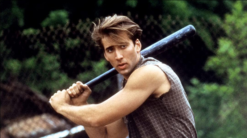 Dans quel film Nicolas Cage est-il un homme revenant physiquement blessé de la guerre du Vietnam ?