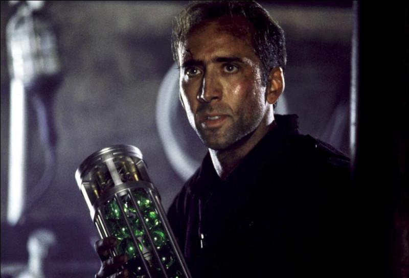 Dans quel film Nicolas Cage est-il un expert en armes chimiques ?