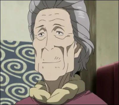 Shinichi est hébergé par une vieille dame qui n'a jamais eu de mari.