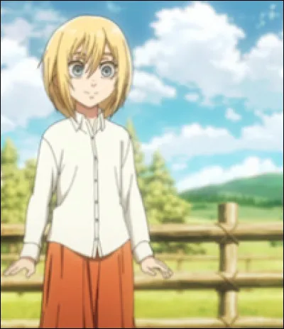 Qu'apprend Historia sur ses origines en revenant dans la ferme de son enfance ?