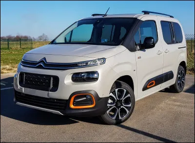 Quel est ce ludospace modulable produit par Citro&euml;n depuis 1996 ?