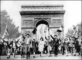 Quand a eu lieu la libération de Paris par les alliés et la Résistance ?