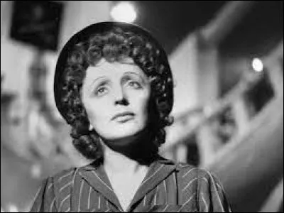 À quelle célèbre chanteuse doit-on le tube intemporel "La Vie en rose" sortie en 1946 ?