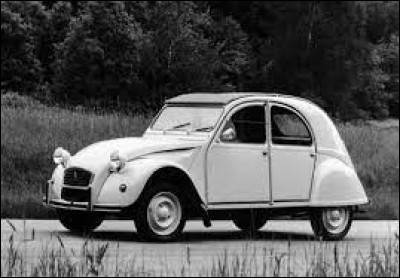 Quelle est cette voiture française devenue très populaire au fil du temps, apparue en 1948 ?