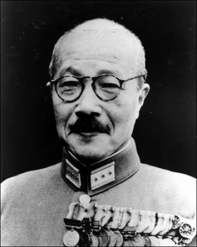 Il a l'air sympathique non, avec sa petite moustache ? Et bien il ne faut pas s'y fier !