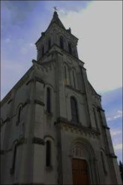 Je vous propose une balade dans le Centre-Val-de-Loire, à Saint-Cyran-du-Jambot. Commune de la région naturelle du Boischaut Nord, elle se situe dans le département ...