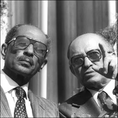 Quel pr&eacute;sident des &Eacute;tats-Unis a n&eacute;goci&eacute; les accords de Camp David entre l�&Eacute;gypte d�Anouar el-Sadate et l�Isra&euml;l de Menahem Begin ?