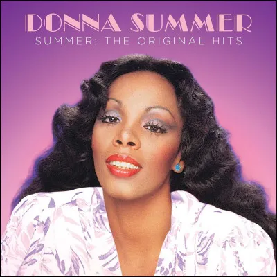 Sur quel support Donna Summer a-t-elle créé le titre "She works hard for the money" ?