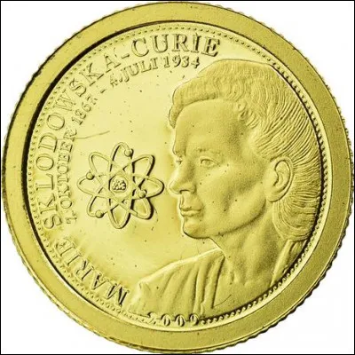 Cette pièce commémorative de Samoa rend hommage à Marie Curie. De quelle origine était-elle ?