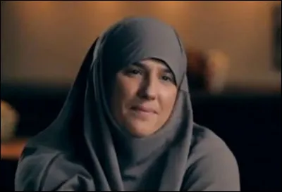 Quelle est cette chanteuse qui s'est convertie à l'islam et porte désormais le voile ?