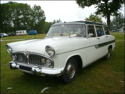 Quel est ce break de luxe à moteur V8, une première en France, construit par Simca de 1956 à 1961 ?
