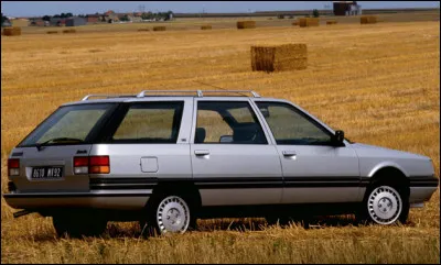 Quel est ce break familial spacieux dérivé de la R21 produit par Renault de 1986 à 1995 en versions 5 ou 7 places ?