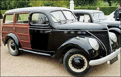 Quel est ce break de chasse à moteur V8 de style rétro à carrosserie partiellement en bois comme les première voitures américaines, une production française de Matford ?