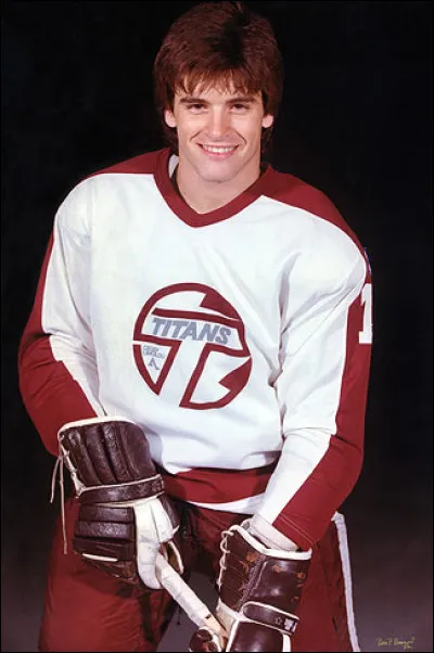 Cet ancien hockeyeur professionnel canadien est devenu un des chanteurs les plus populaires dans son pays mais aussi en France. De qui s'agit-il ?