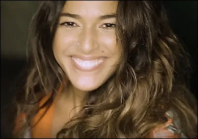 De quelle discipline, Nâdiya, en 1990, remporte-t-elle le titre de championne de France Junior FFA ?